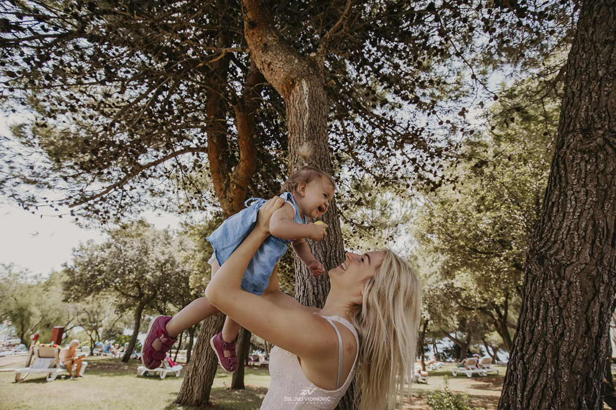 Family shooting Lucas, Saskia, and Lina in Pula - Istria