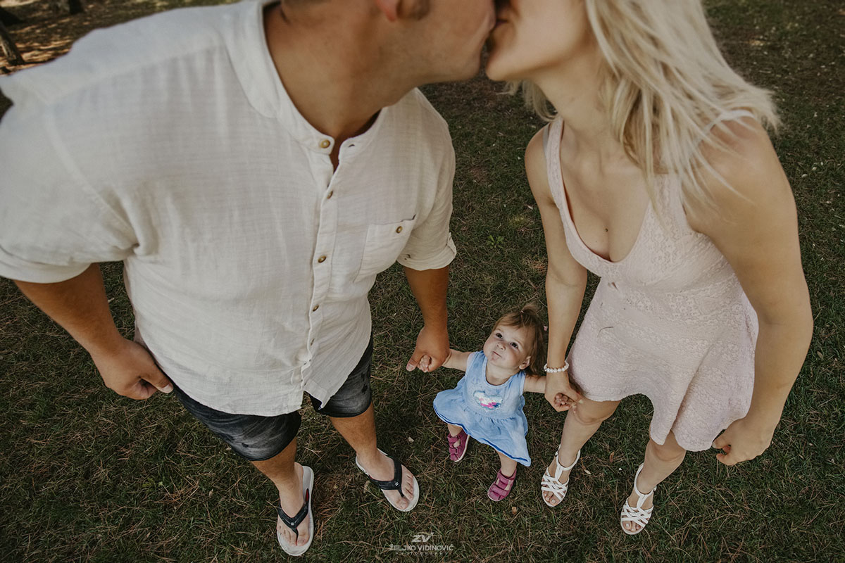 Family shooting Lucas, Saskia, and Lina in Pula - Istria