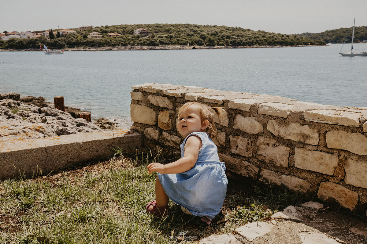 Family shooting Lucas, Saskia, and Lina in Pula - Istria
