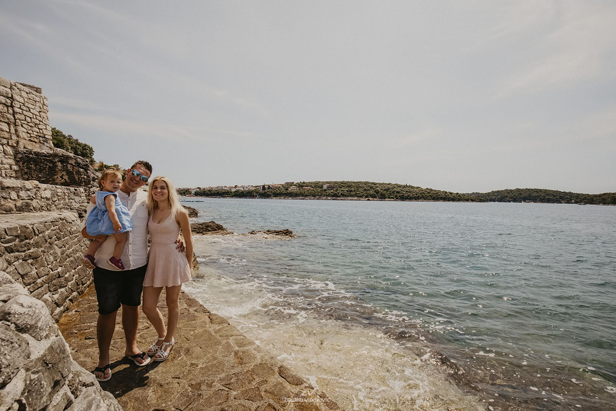 Family shooting Lucas, Saskia, and Lina in Pula - Istria