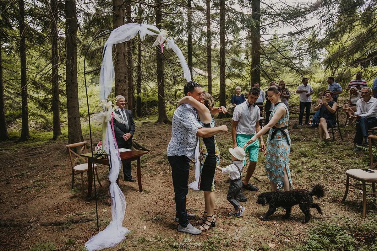 Karmen i Jasmin &ndash; Javorova Dolina &ndash; Maple Valley, Gorski kotar - Wedding photographer Croatia