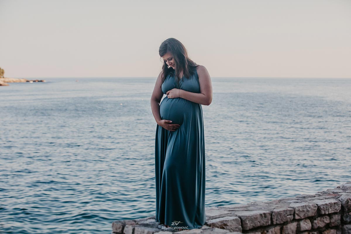 Pregnancy photosession in Pula, Croatia